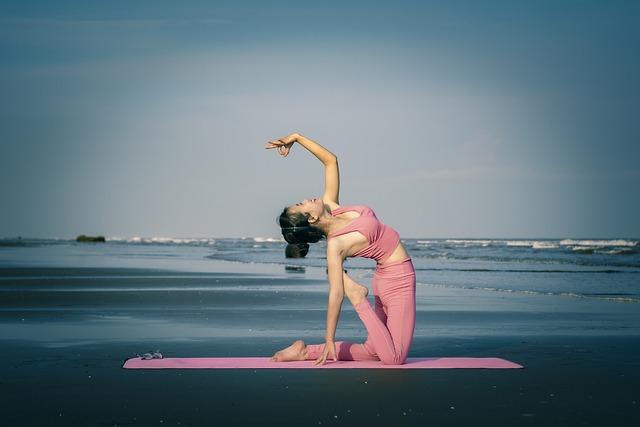 Promoting Physical Wellness for All ‌Ages with Tailored Yoga Routines