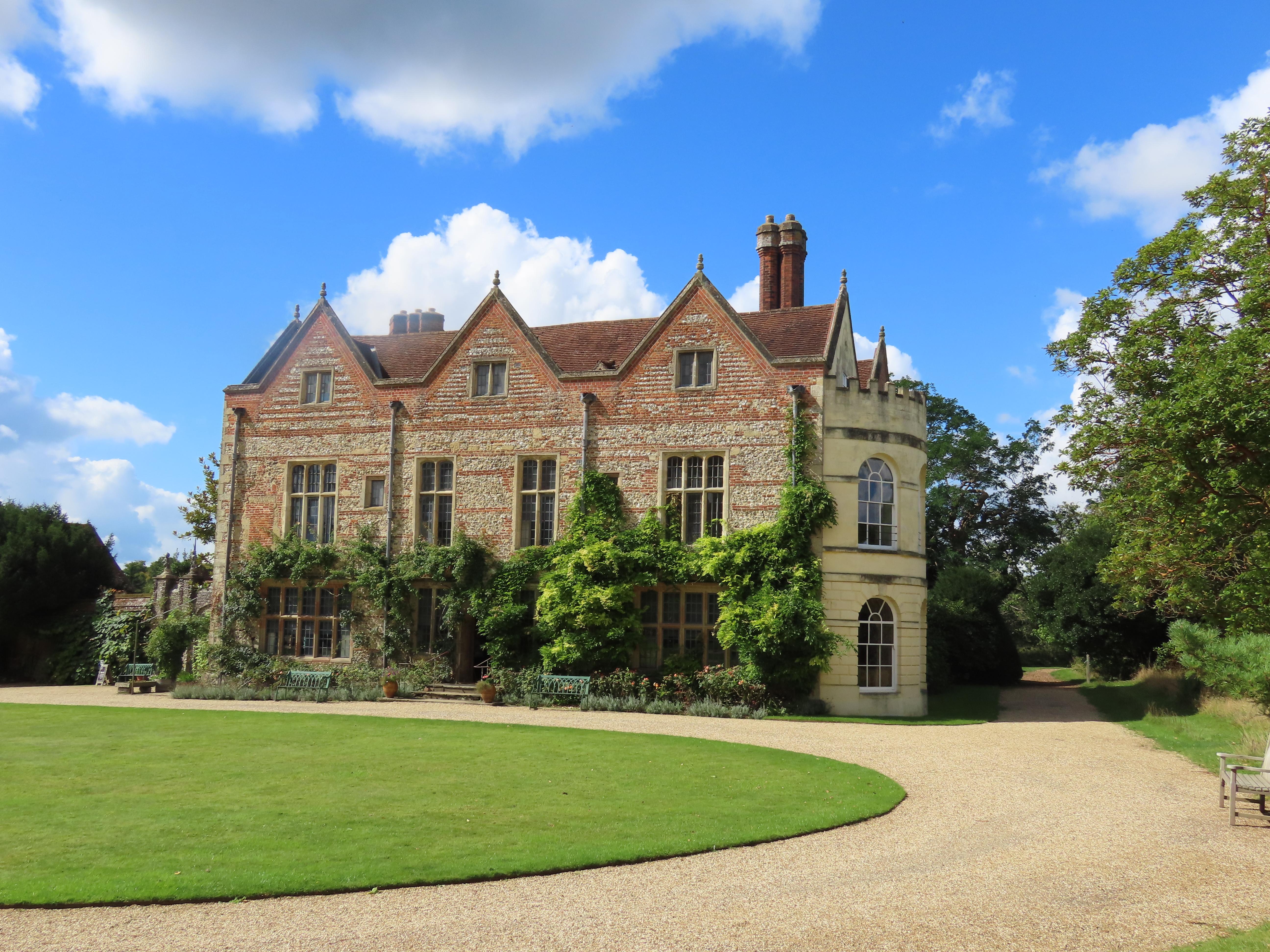 Crafting a Robust Estate Plan to Mitigate Financial Risks